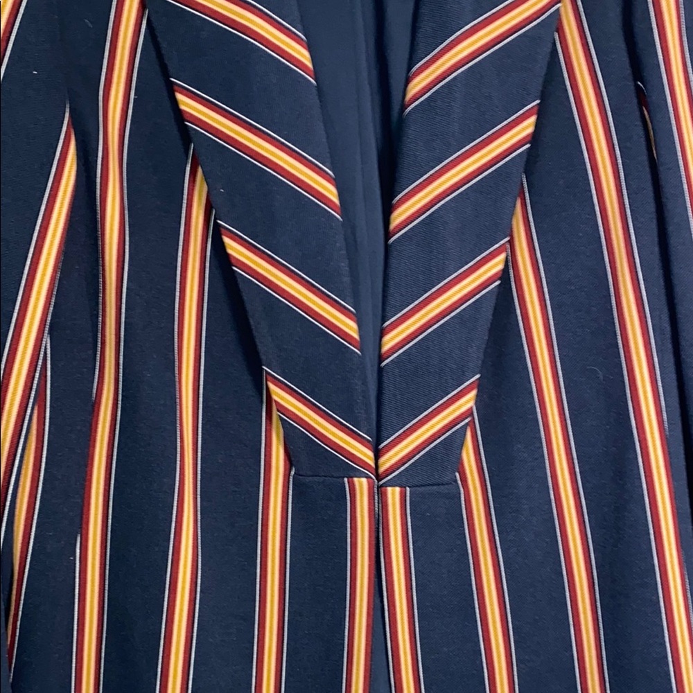 Chico’s Blue and Gold Chevron Blazer Modern Structured Design - Picture 7 of 7